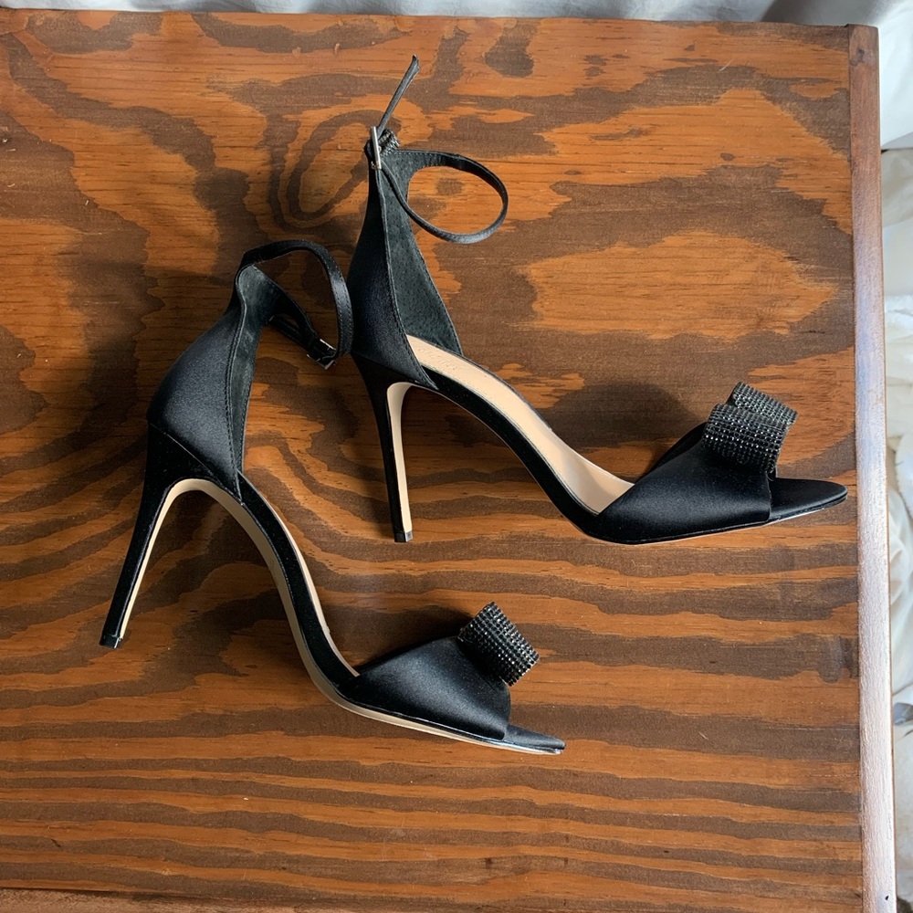 Badgley Mischka Urania Black Satin Heel